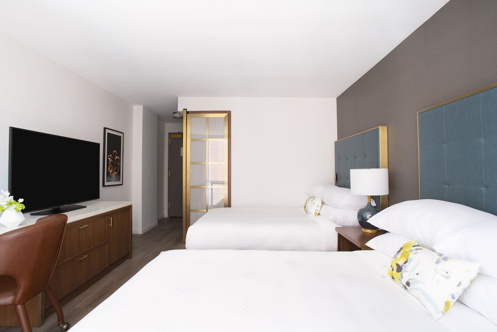 Le Meridien Essex Chicago 11/50