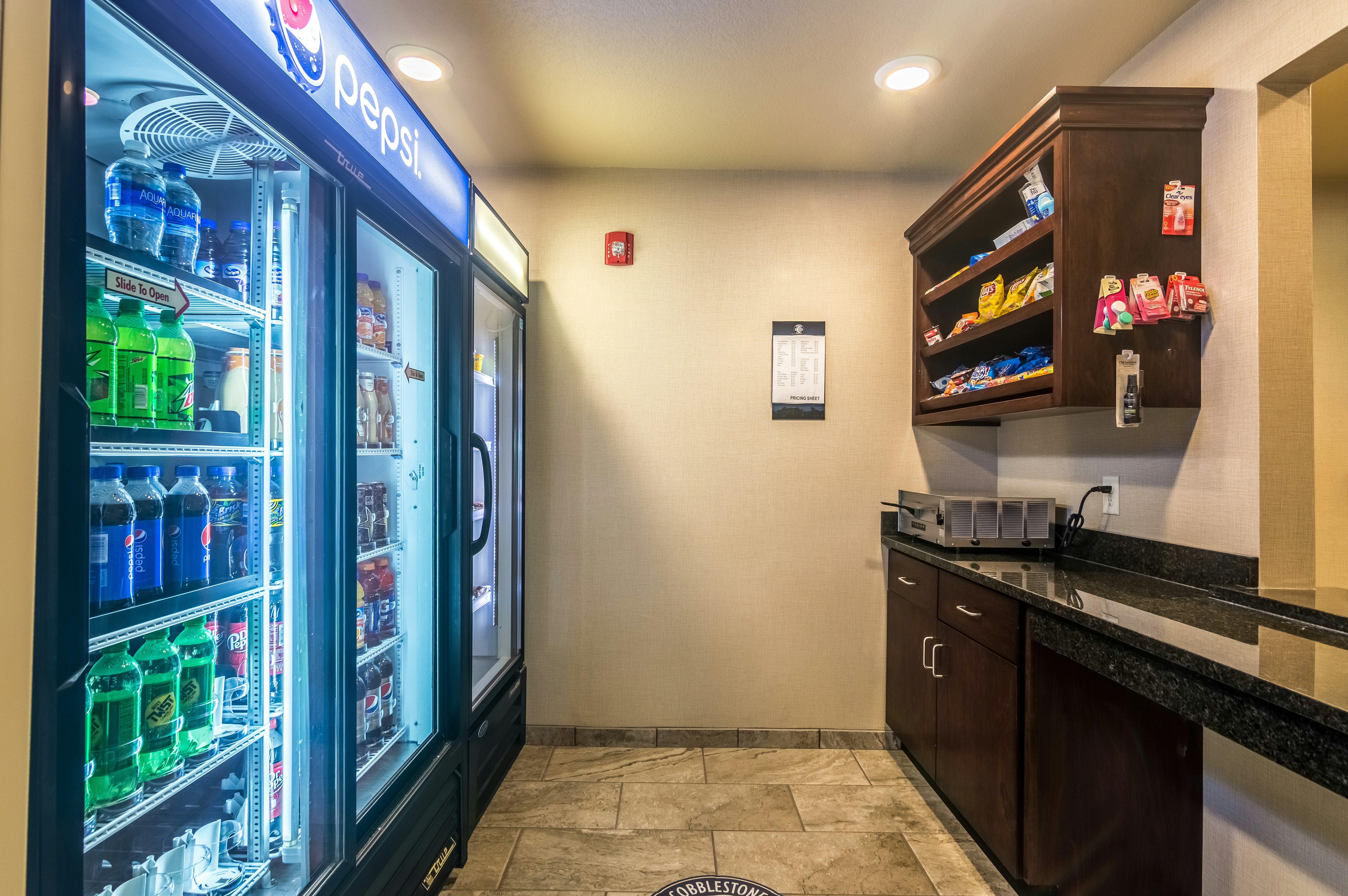 Cobblestone Inn & Suites - Lakin 6/27