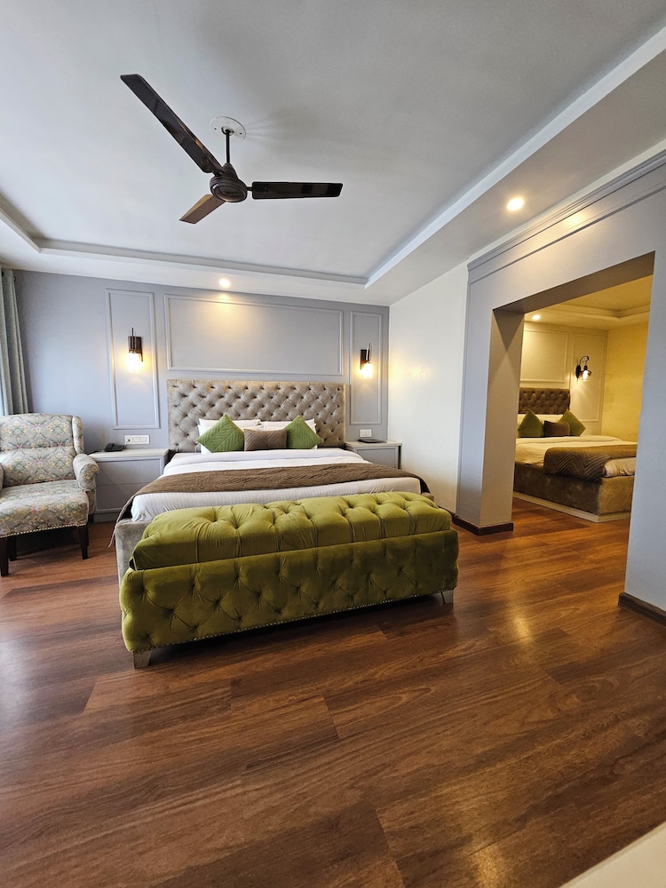 Hotel Mongas 18/50