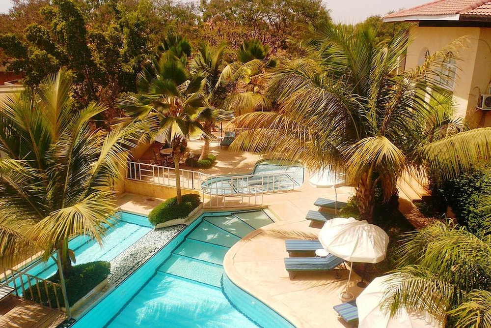 Minotel Les Flamboyants 43/50