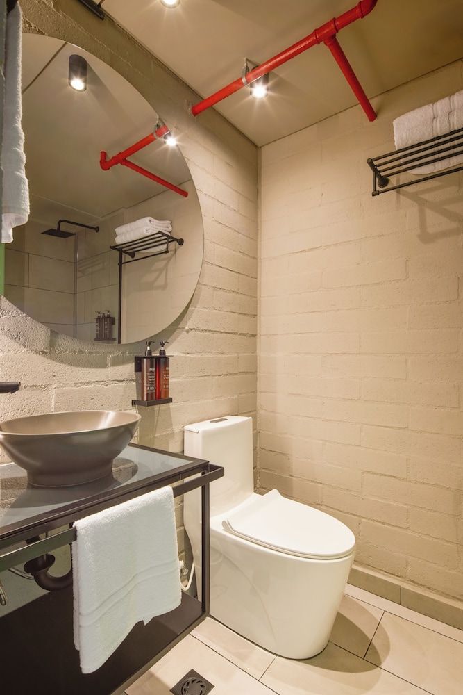 Urbit Social Lofts 34/35