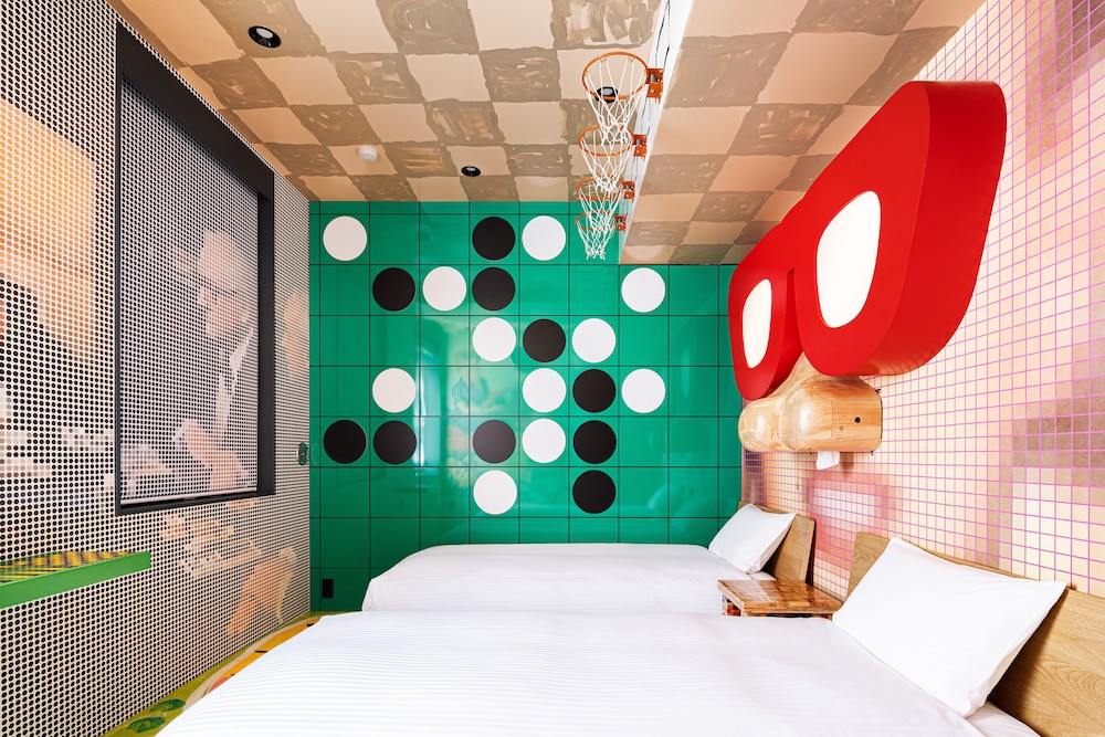 Game, Standard, Twin Beds