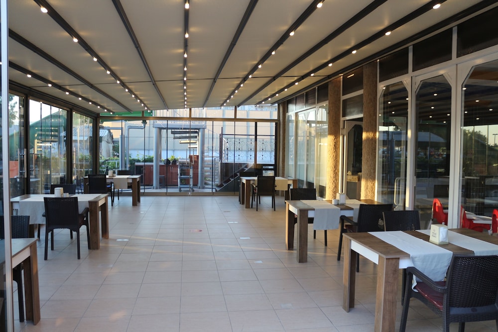 SELINUS BEACH CLUB HOTEL 35/50