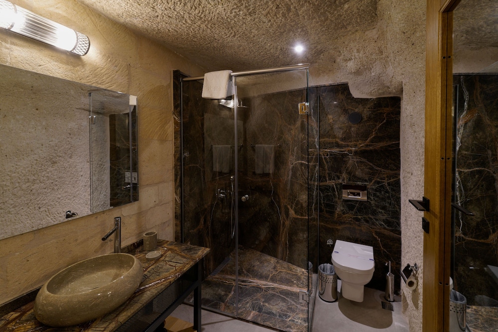 The Niche Cave Hotel +12 Adult 38/50