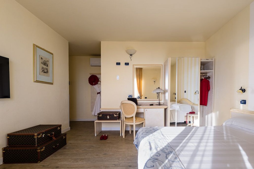 Hotel London 16/39