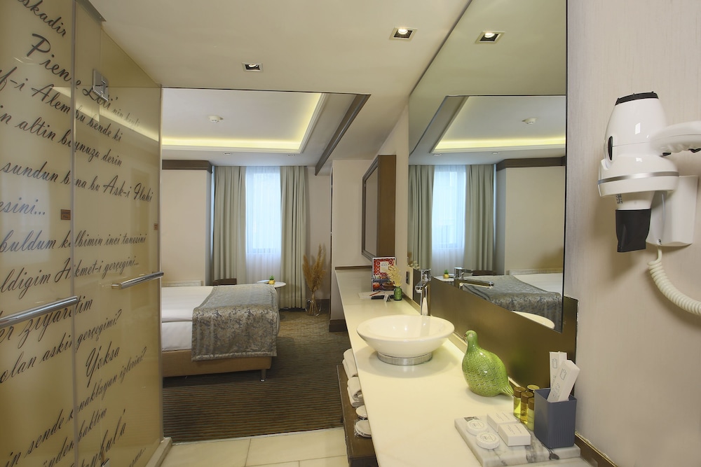 AHC Ayasofya Hotel (Special Class) 60/60