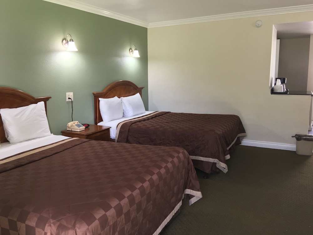 Valley Inn 18/59