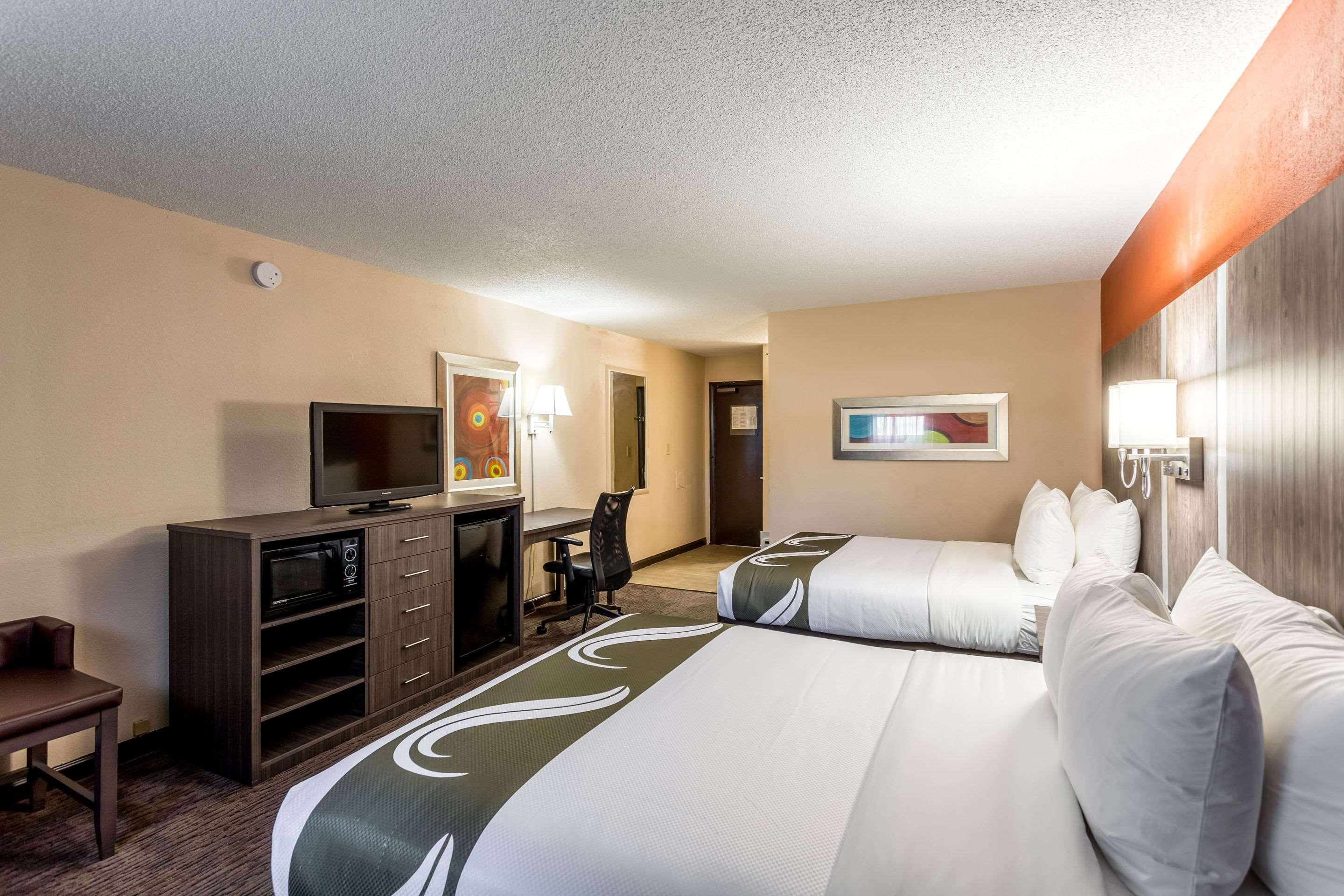 SUITE, 2 QUEEN BEDS