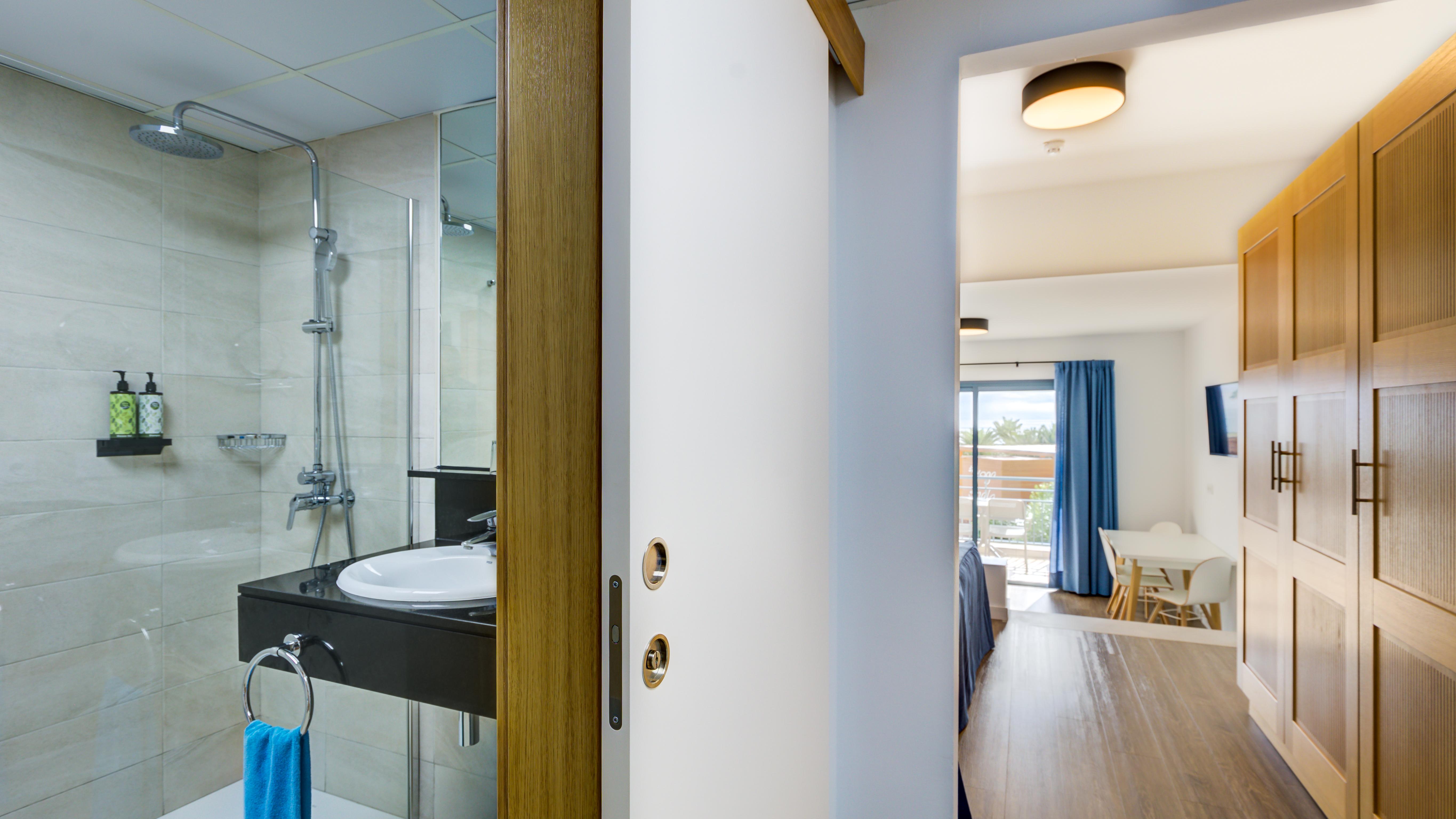 1 Bedroom, Apartment, Sea View, Balcony or Terrace