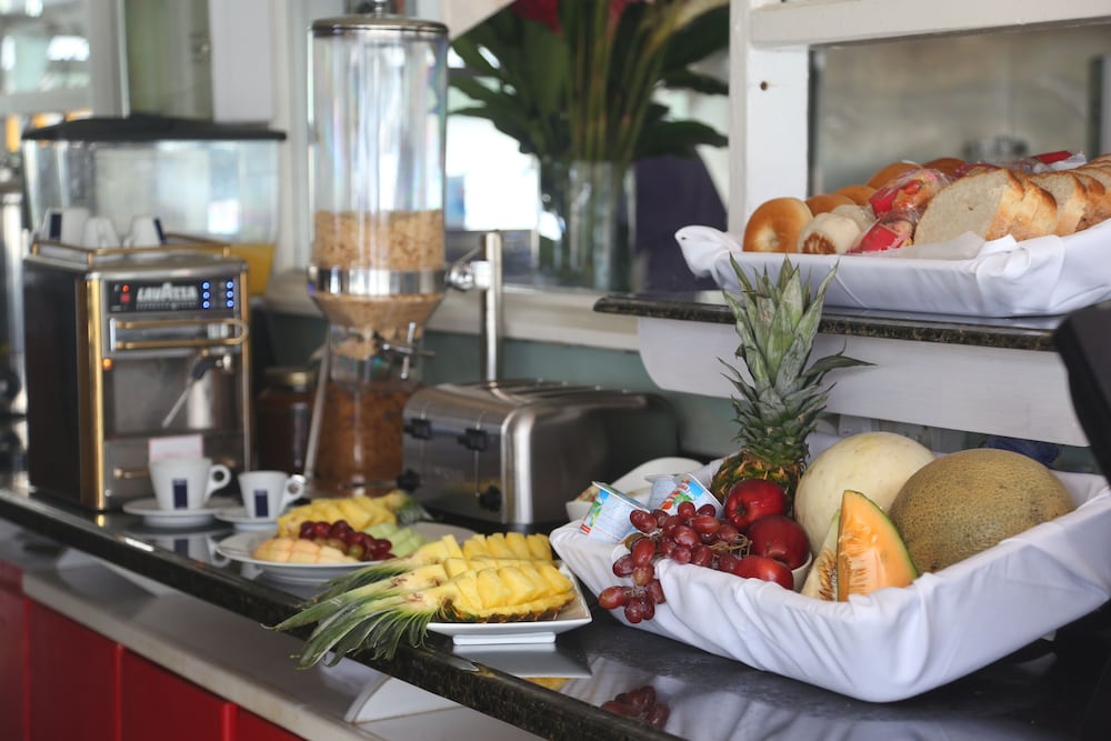 Marigot Beach Club and Dive Resort 36/75