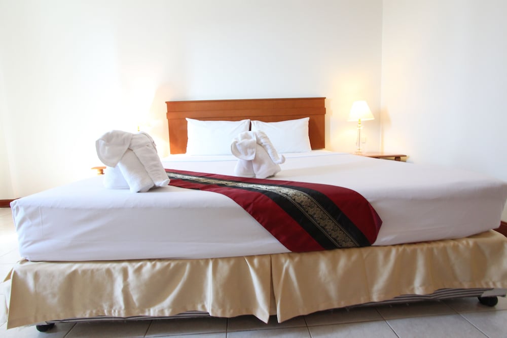 CROWN PATTAYA BEACH HOTEL 24/58