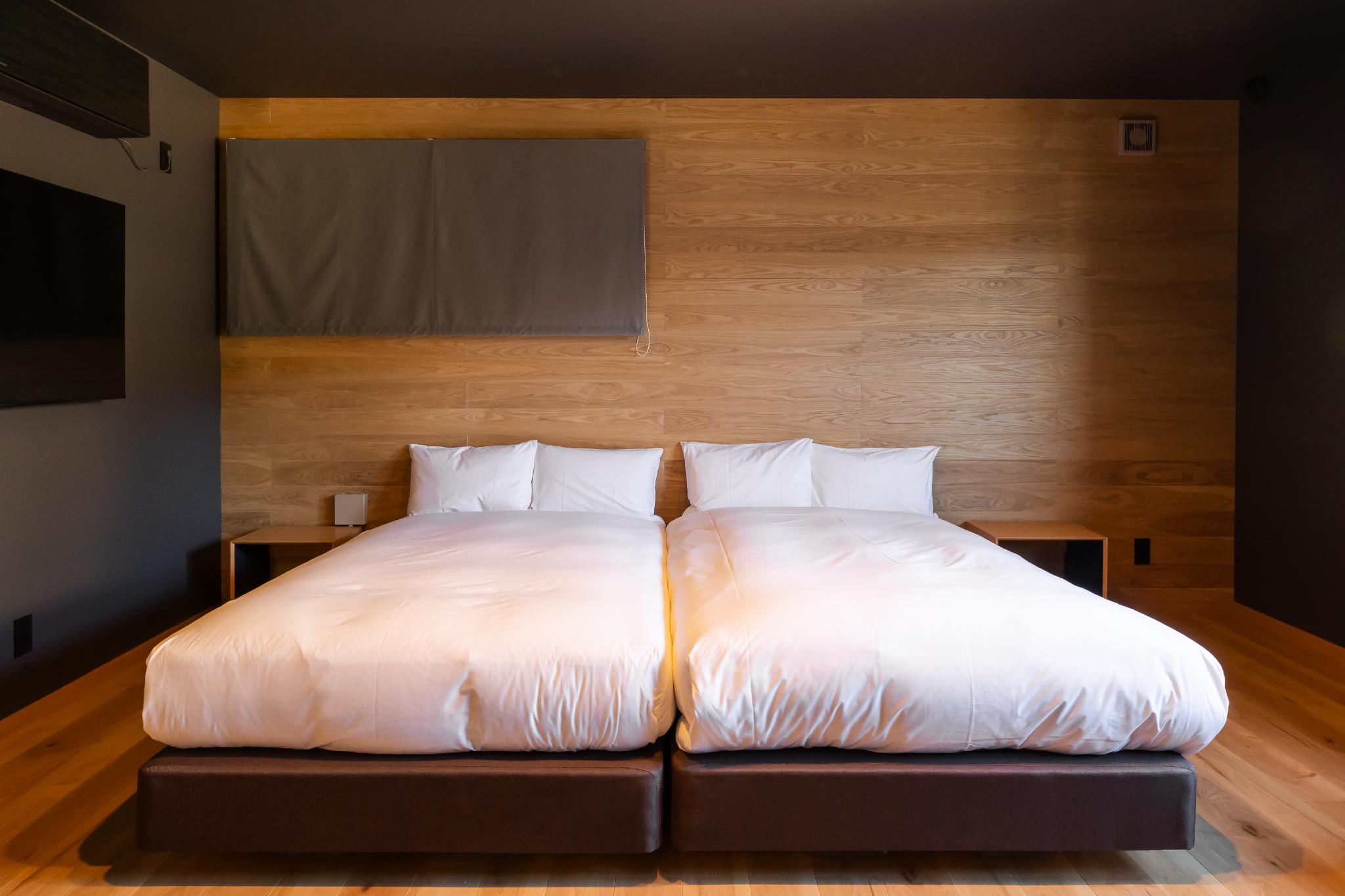 2 Bedrooms, Modern, Suite, 4 Beds, Sauna