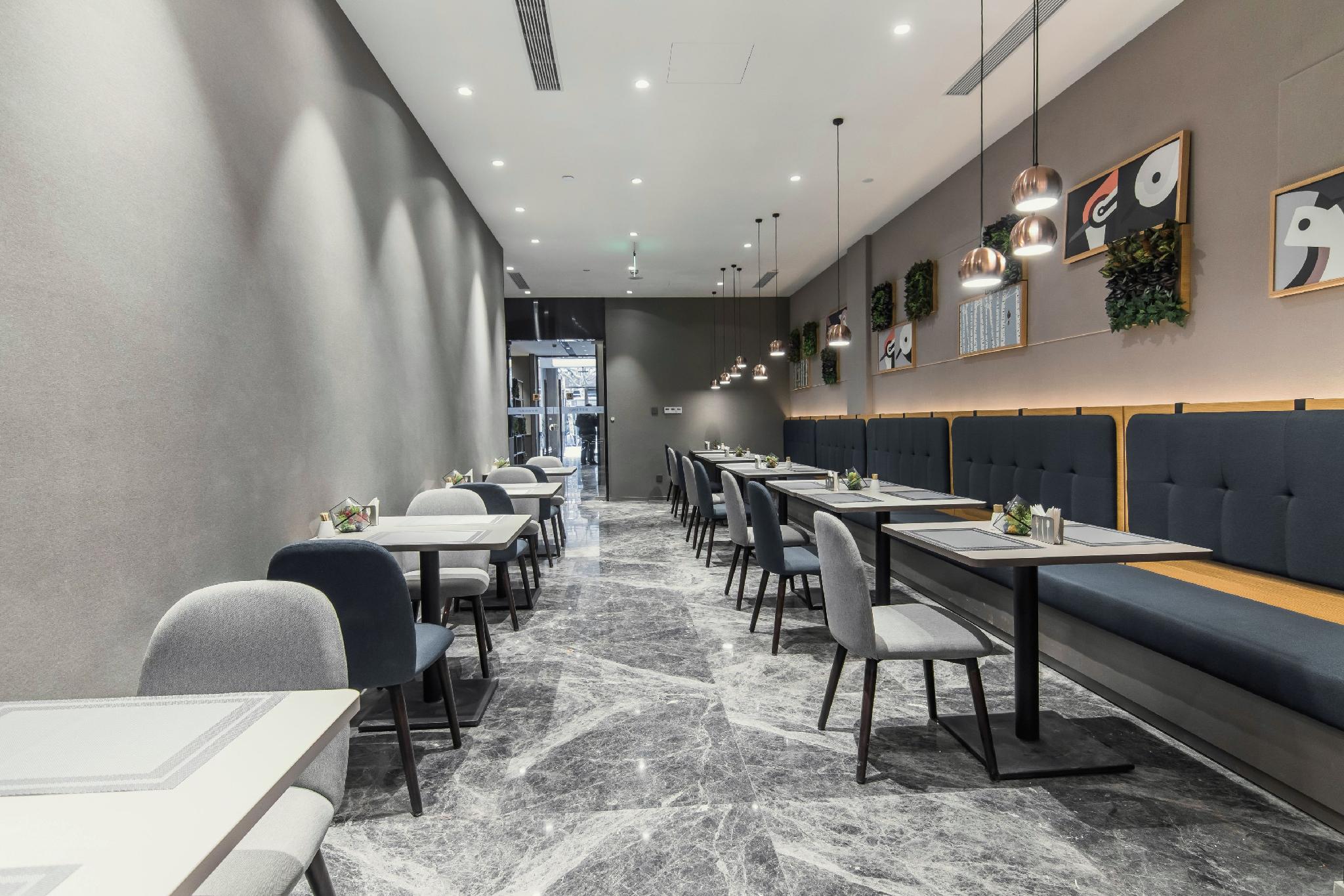 Home Inn Selected (Shanghai Expo Garden, Chengshan Road Metro Station) 43/44