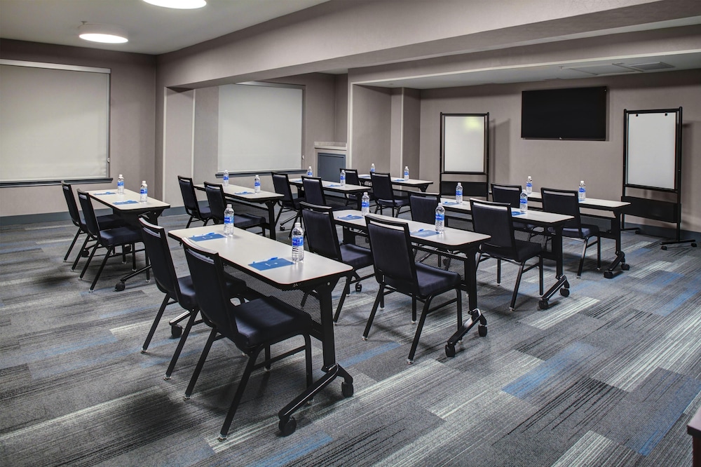 HYATT house Dallas/Uptown 59/71