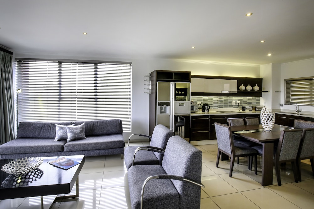 The Nicol Hotel And Apartments 34/53