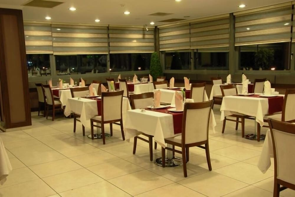 Grand Simay Hotel 33/50