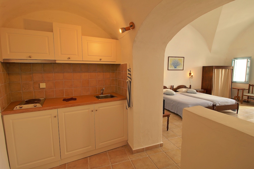 Aethrio Sunset Village Oia 29/87