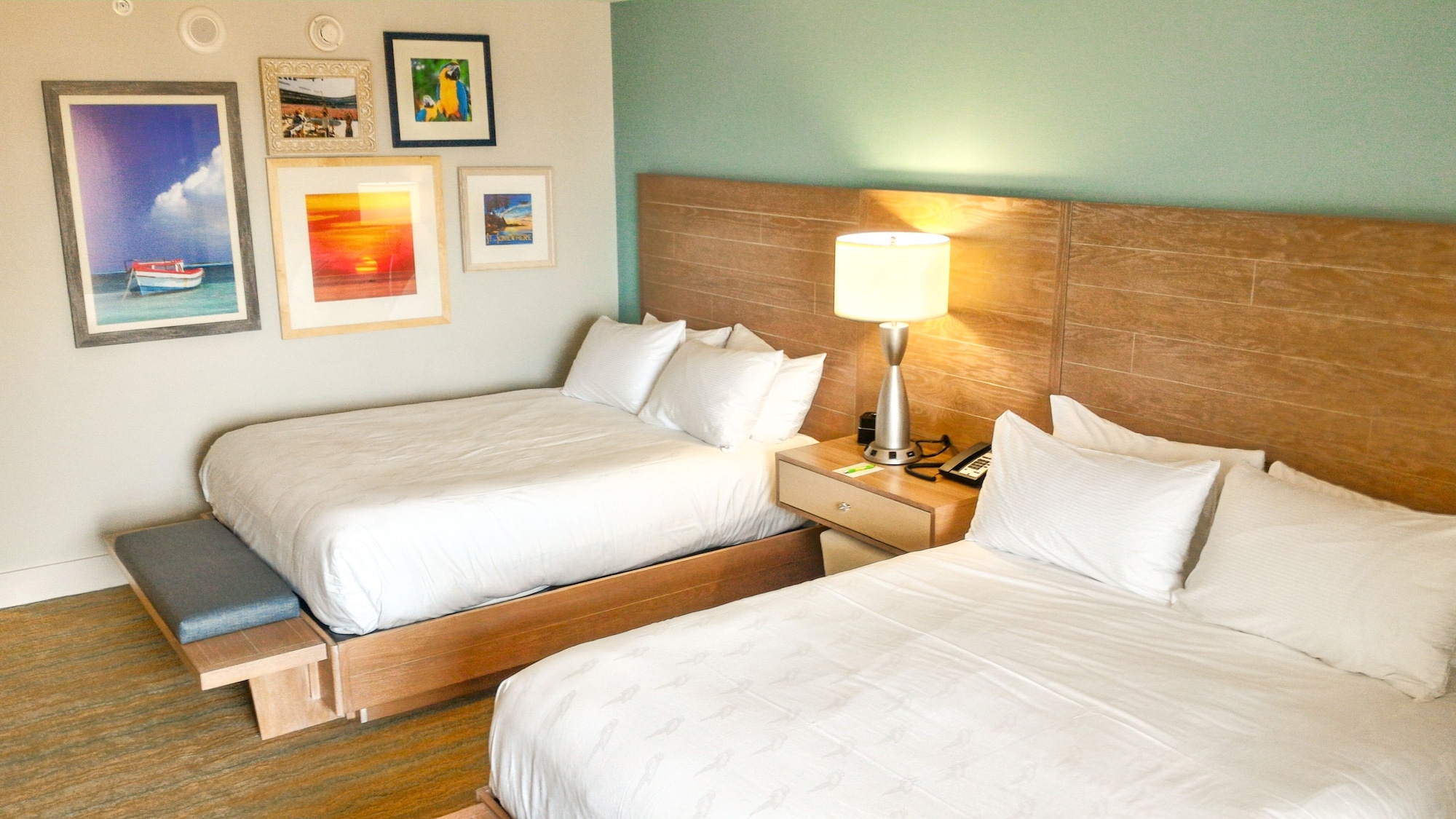 STANDARD, 2 QUEEN BEDS, BALCONY