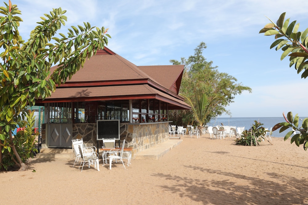 Malaika Beach Resort 43/50