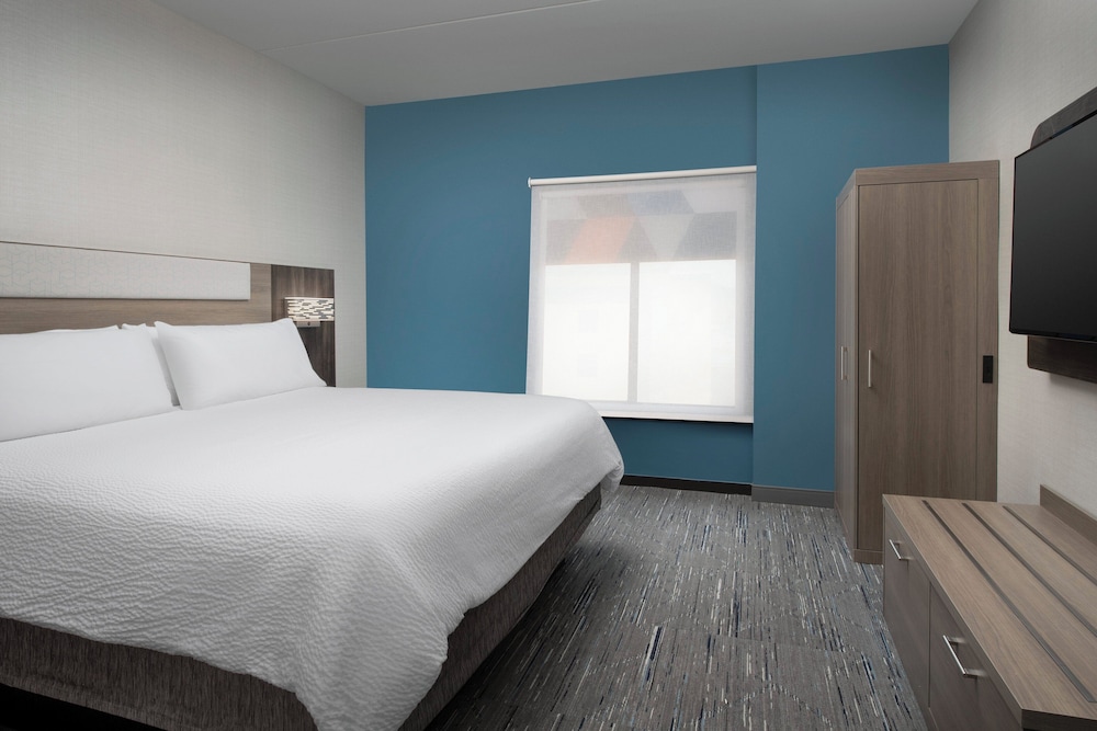 Holiday Inn Express Hoteland Suites Knoxville-Clinton 27/65