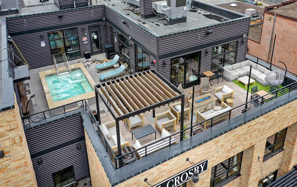 Hotel Crosby 2/62
