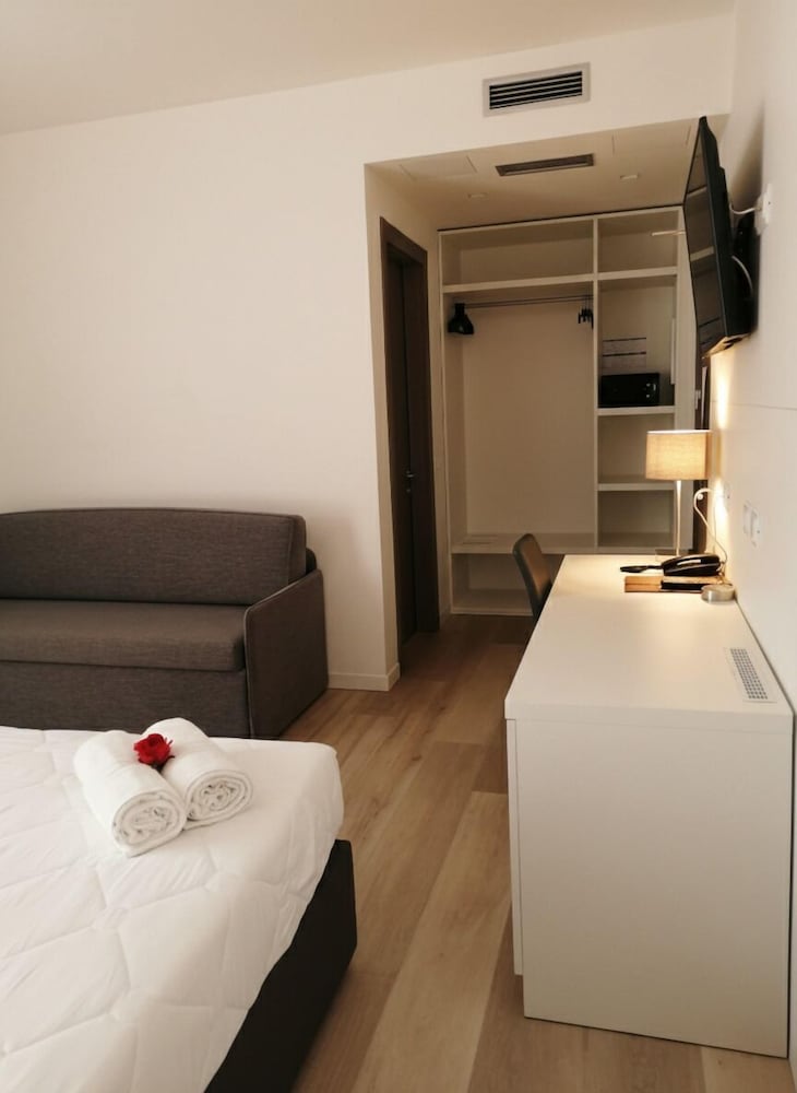 Hotel Columbia &amp; Ninfea 14/50