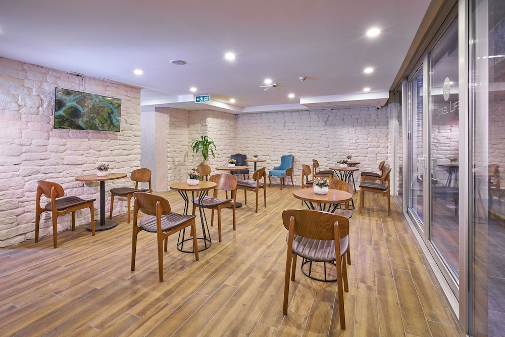 Actuel Life Hotel 34/46