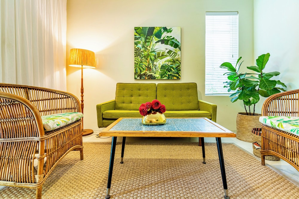 Cape Standard Guest House 41/59