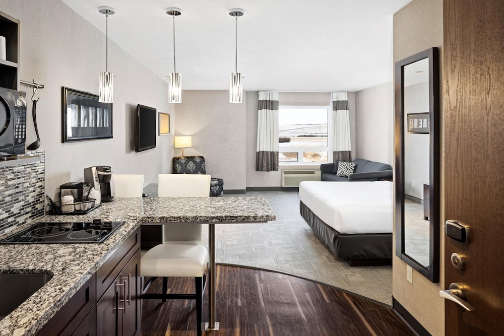 Home Inn And Suites Swift Current 60/60