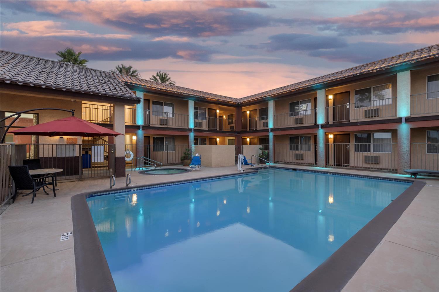 Best Western Desert Winds 4/43
