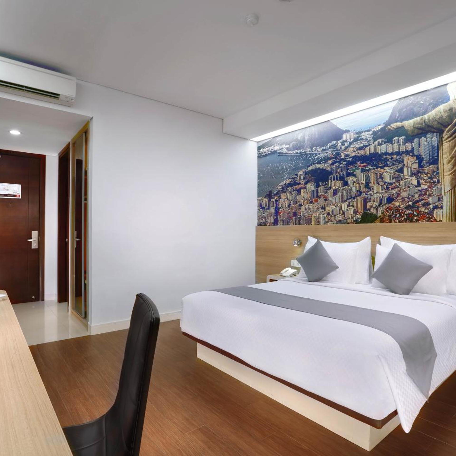 SUPERIOR, DOUBLE OR TWIN BED
