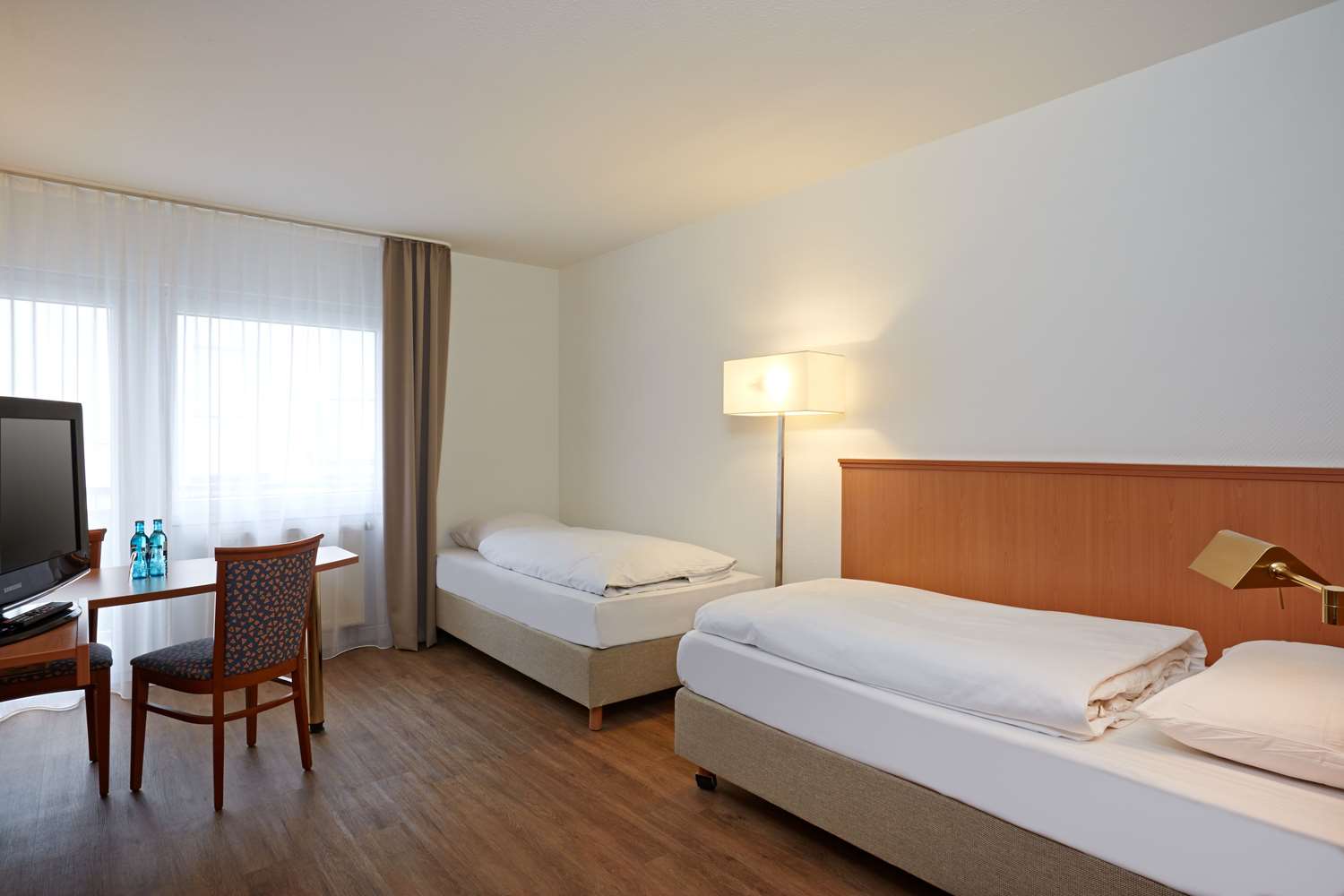 H+ HOTEL WIESBADEN NIEDERNHAUSEN 25/66