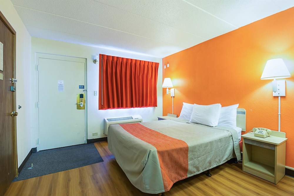 Rodeway Inn Dubuque IA 14/31