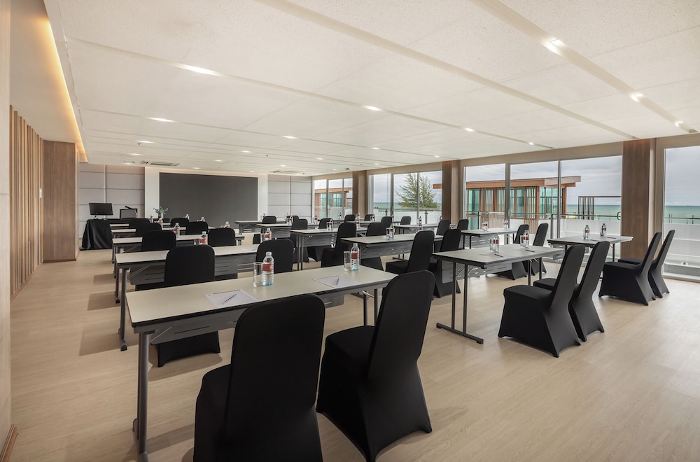 Eastin Resort Rayong 64/75