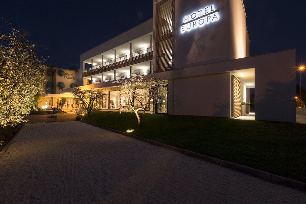Hotel Europa 3/65