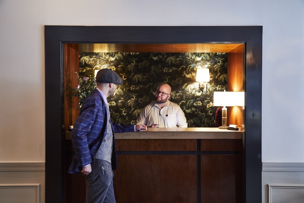 The Oliver Hotel 11/58