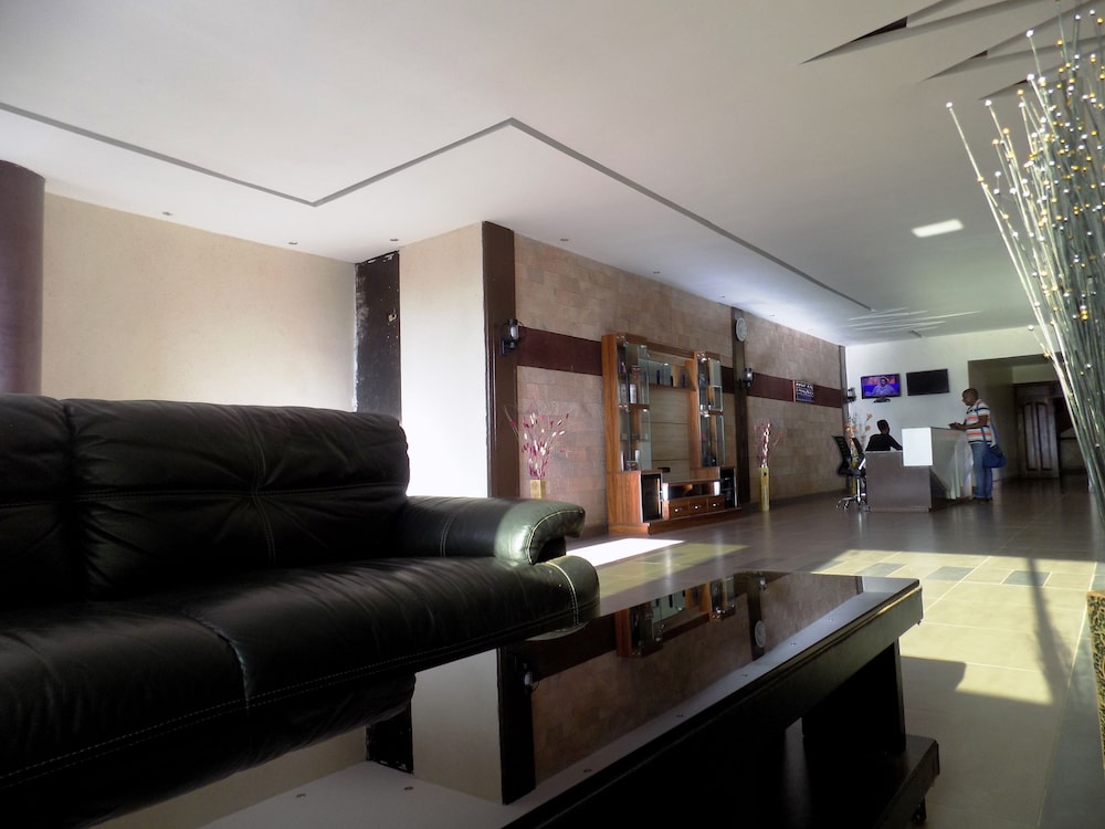 Freedom City Hotel 27/34