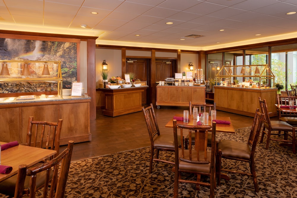 Crowne Plaza Lake Placid 48/67