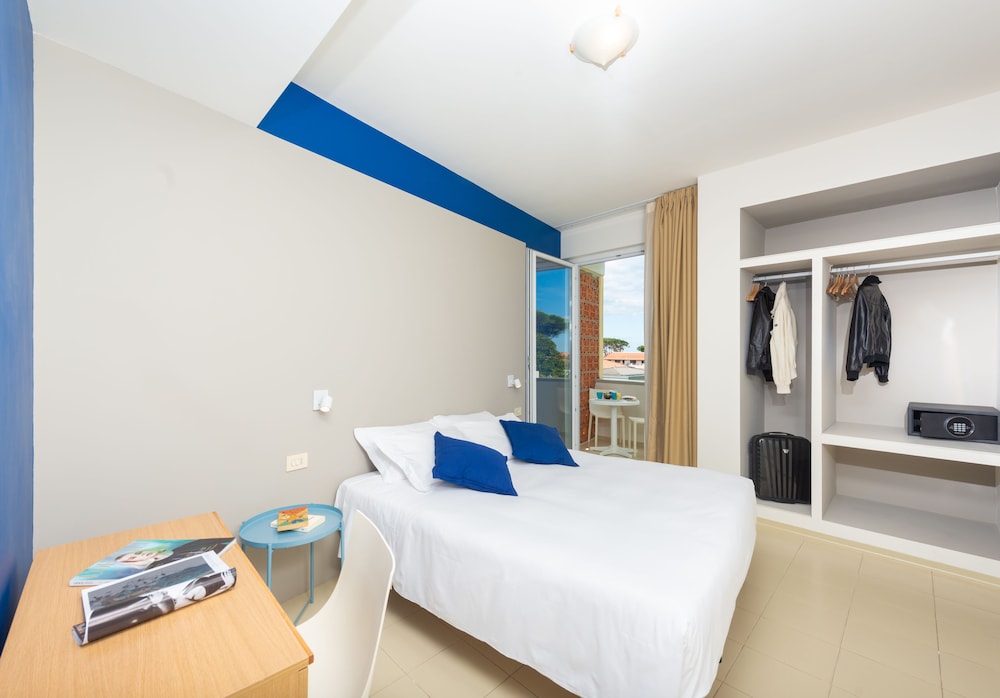 L'alba Hotel 28/72
