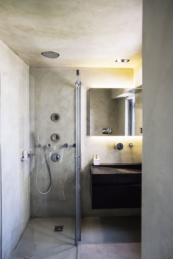 Athina Art Apartments 42/43