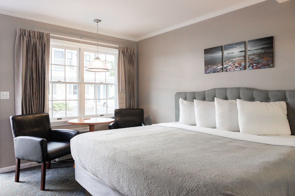 STANDARD, KING BED