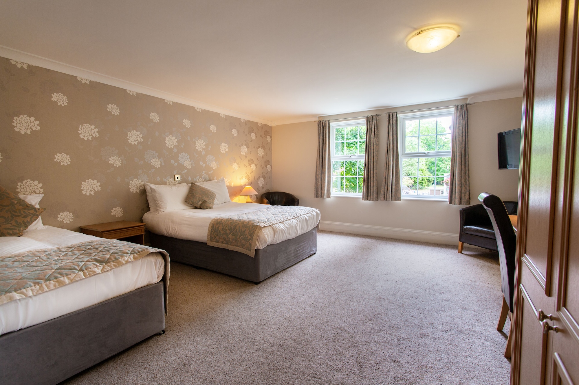 Manor, Double Bed