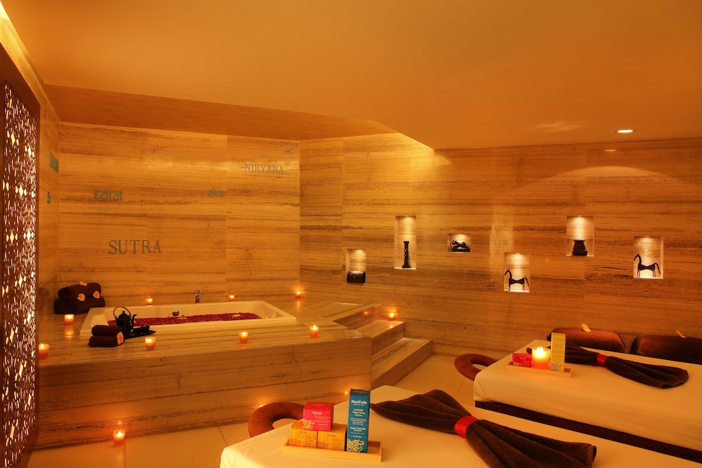 The Metropolitan Hotel Spa 26/50