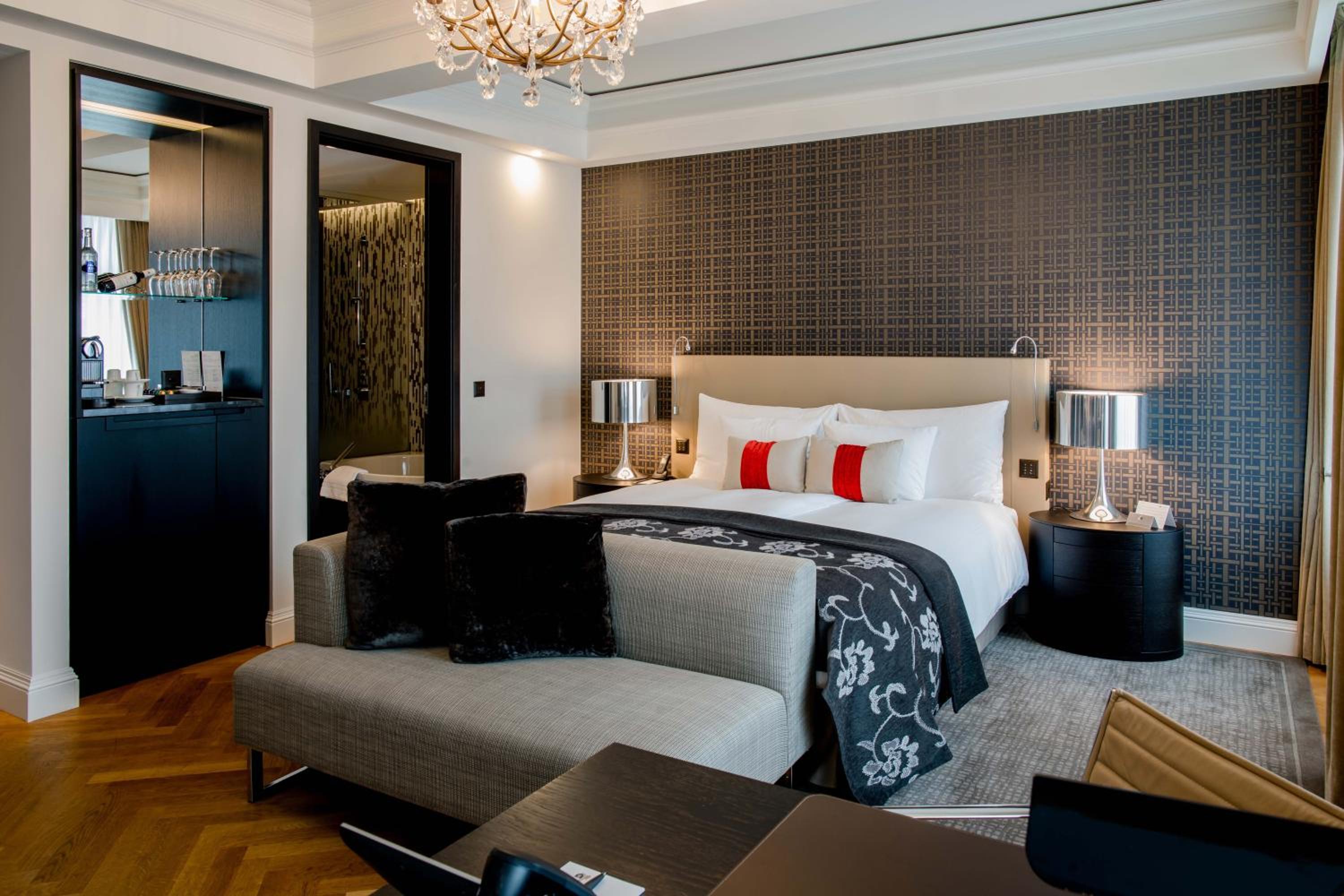 1 Bedroom, Boutique, Suite, King Bed, Kitchenette