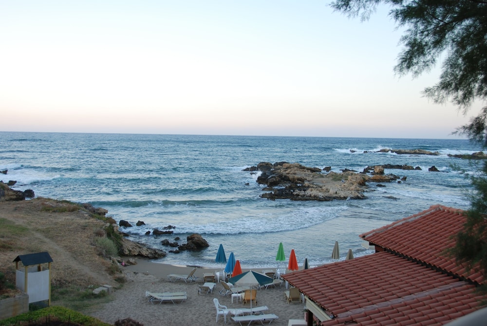Seafalios Apartments 36/40