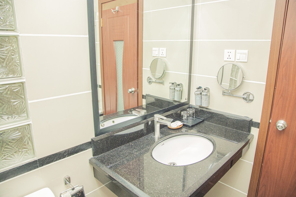 Best Western Plus Paramount Hotel 8/44