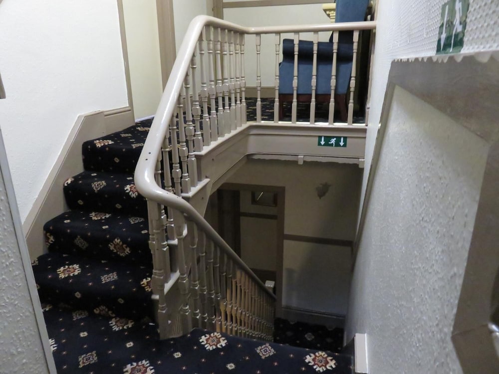 Glencoe Hotel 34/46