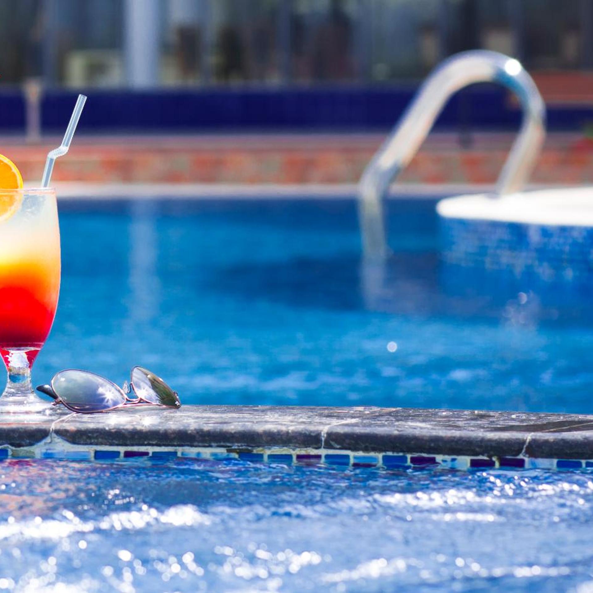 Royal Tulip Sea Pearl Beach Resort & Spa 42/64