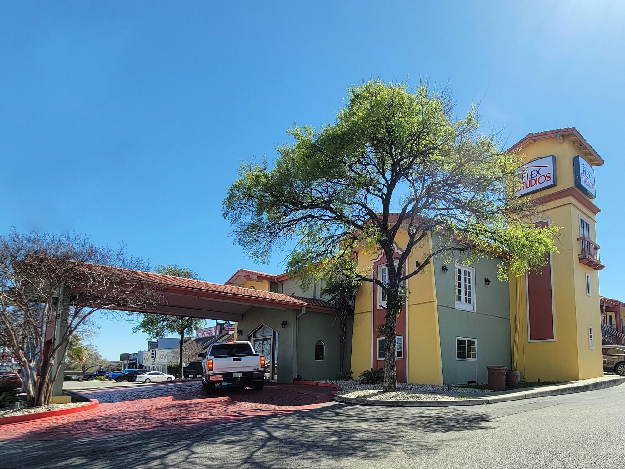 San Antonio Near South Texas Medical Ctr 18/25
