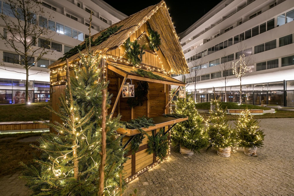 Doubletree By Hilton Wroclaw 3/77
